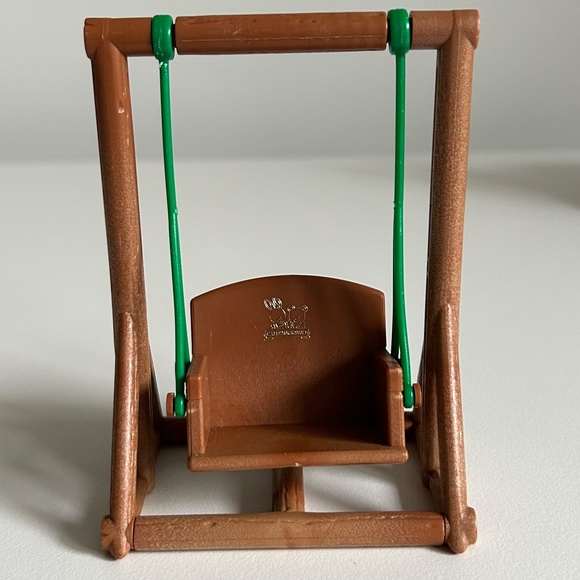 Vintage Bandai 1986 Dollhouse Furniture Set of 4 - Picture 10 of 13